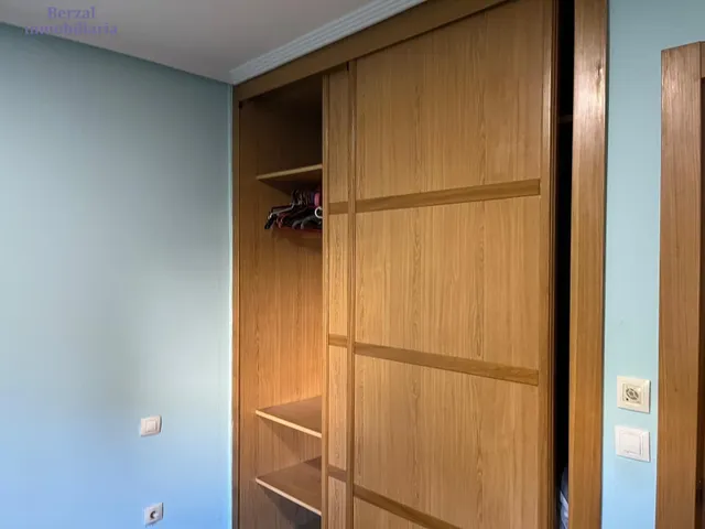 Piso planta baja, de tres hb y baño. Cocina y salón. Todo exterior — 8