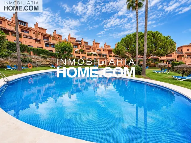 Espectacular adosado de 332 m2 con 5 dormitorios y gran Apartamento!! — 11