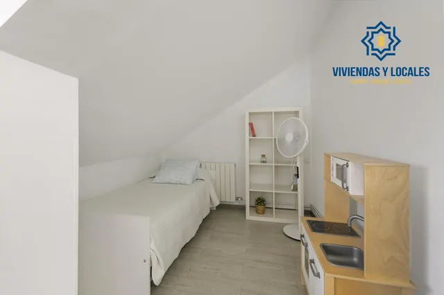 Ático en venta en La Zubia — 17