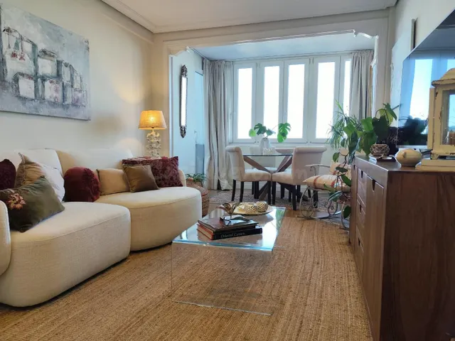 VIVIENDA REFORMADA; CALIDAD, AMPLITUD Y UNAS VISTAS QUE MARC