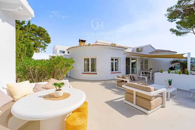 VILLA BRISA MORAIRA · MAR, LUZ Y ESENCIA MEDITERRANEA EN LA  - foto 3