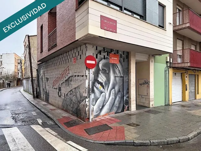 LOCAL COMERCIAL EN ESQUINA – Calle Santa Ana 2, CENTRO DE LE - foto 4
