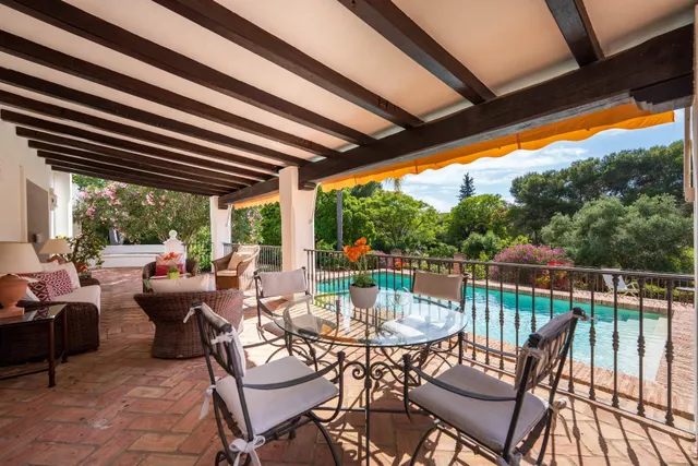 Elegante casa andaluza con vistas al golf en El Paraíso — 29