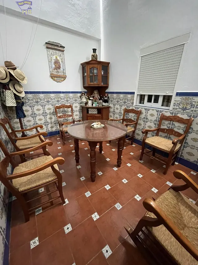 SE VENDE CASA + LOCAL INDEPENDIENTE EN ZONA DE LA CUESTA DE 