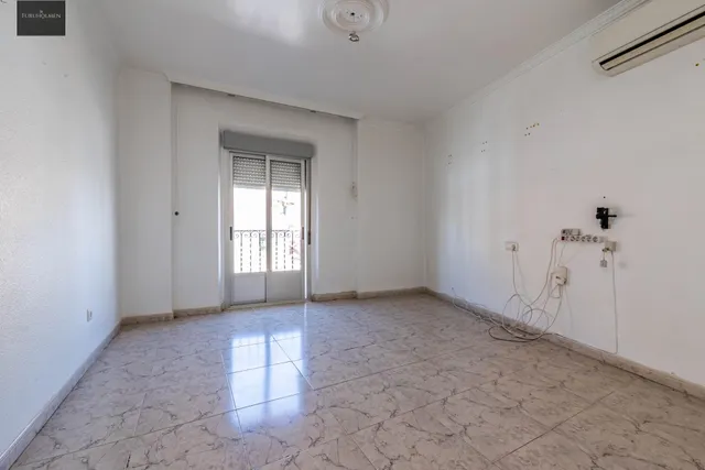 Amplia Casa en Venta en Guadix - Oportunidad de Inversión — 8