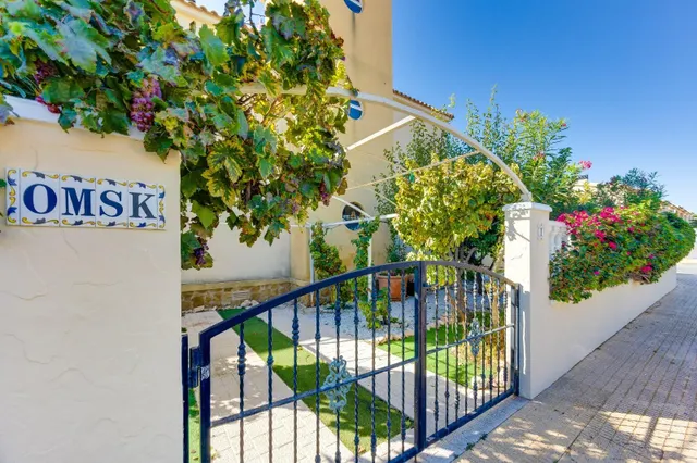 Bungalow en planta baja con amplio jardín privado y aparcamiento en Cabo Roig — 30