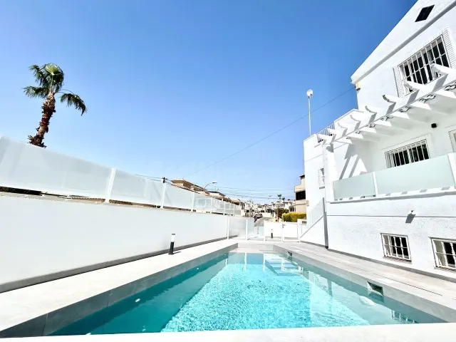 Villa 5 habitaciones 166m² en venta - Villamartin - foto 2