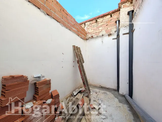 ¡MAGNÍFICA VIVIENDA! ACOGEDORA Y LUMINOSA CON TERRAZA Y BALCÓN, EN EL CENTRO — 14