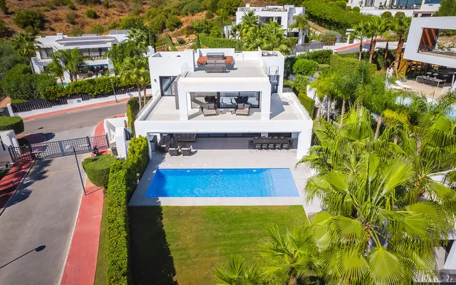 Chalet 7 habitaciones 913m² en venta - Marbella — 45