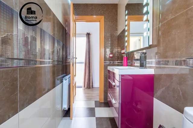 CHALET CON PISCINA Y JARDÍN A SOLO 10 MINUTOS DE GRANADA — 34