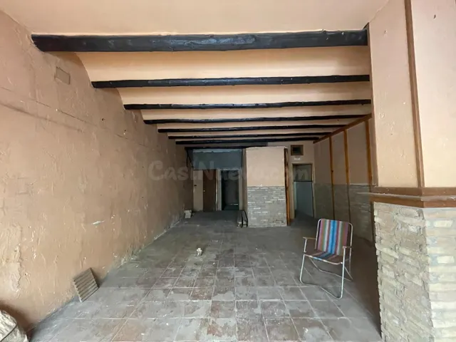 ¡Local en venta en pleno corazón del Zaidín! — 3