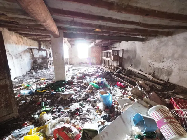 SE VENDE CASA INDEPENDIENTE EN SANT QUINTI DE MEDIONA — 10