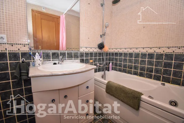 ¡Vistas panorámicas! Ático amplio y sofisticado con terraza y ascensor — 37