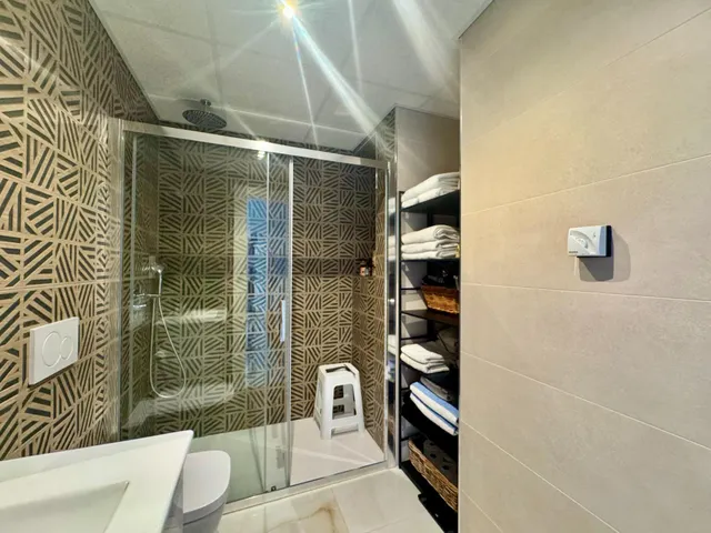 Moderno apartamento con impresionantes vistas al mar — 12