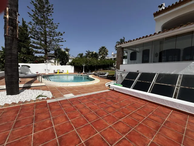 Chalet 5 habitaciones 696m² en venta - Costa Del Sol — 50