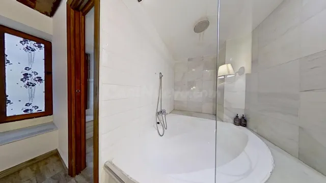 Edificio turístico con cambio de uso a Hostal — 10