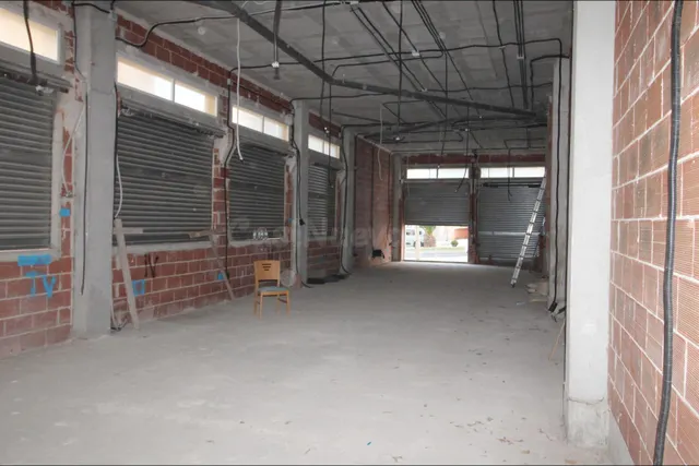 Local Comercial en la Nía - foto 3