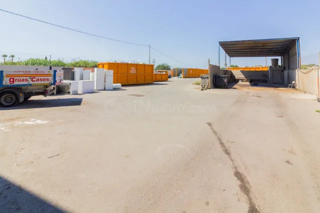 EN VENTA AMPLIA NAVE INDUSTRIAL EN CALLOSA DE SEGURA. - foto 4