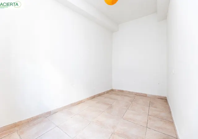 ☀️ Luz, balcón y ubicación: una oportunidad única en Acera de San Ildefonso — 18