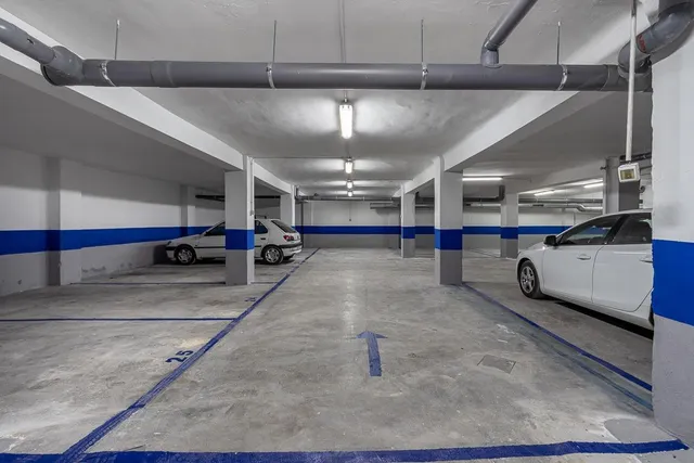 PARKING DE 30 PLAZAS EN PLENO CENTRO DE GRANADA — 18