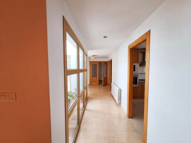 Gran casa familiar en el centro de Pinoso con garaje excepcional y posibilidades para crear tu propio negocio — 21