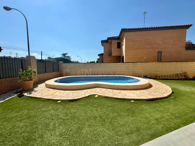 Casa independiente con piscina en la Eliana - foto 2