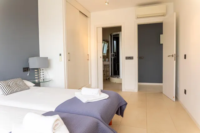MARAVILLOSO CHALET CON LT Y VISTAS MAR — 25