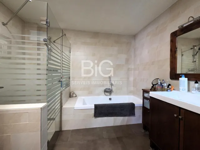Espectacular casa con jardín y piscina privada en la ciudad de mataro — 26