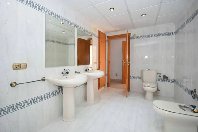 Exclusivo Chalet Independiente con Piscina Privada y Gran Parcela en Callosa de Segura — 32