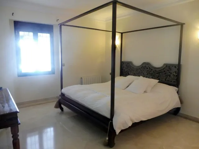 Precioso chalet de 6 dormitorios a 600m de la playa — 22