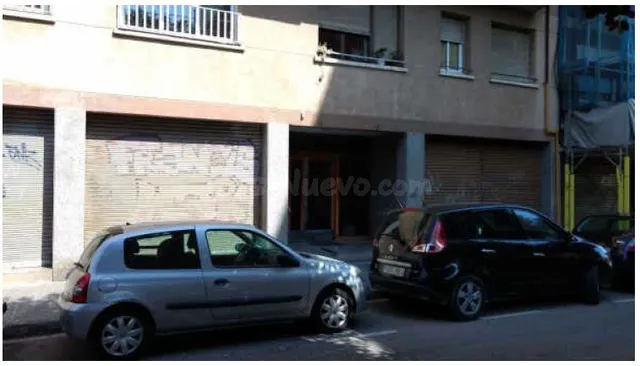 Se vende Piso OKUPADO en Natzaret 6 Hospitalet de Llobregat  - foto 3