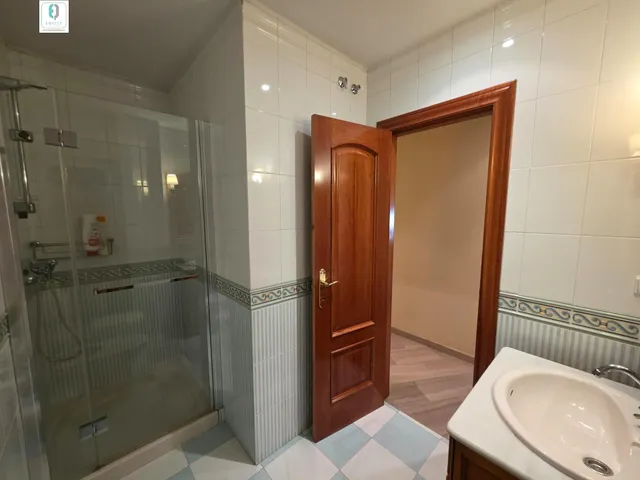 Gran piso de 3 dormitorios y 2 baños en la mejor ubicación — 16