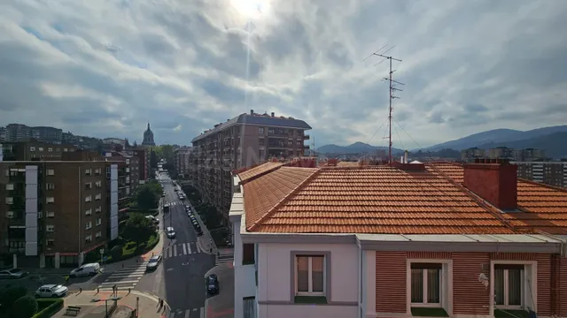 Espacio y vistas en Begoña — 5