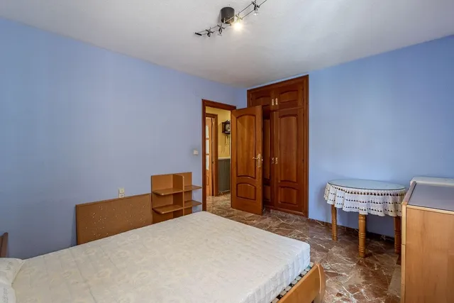 AMPLIO PISO JUNTO A PLAZA DE TOROS — 15