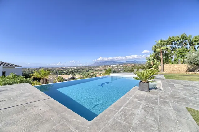 Chalet 6 habitaciones 540m² en venta - Costa del Sol - foto 2
