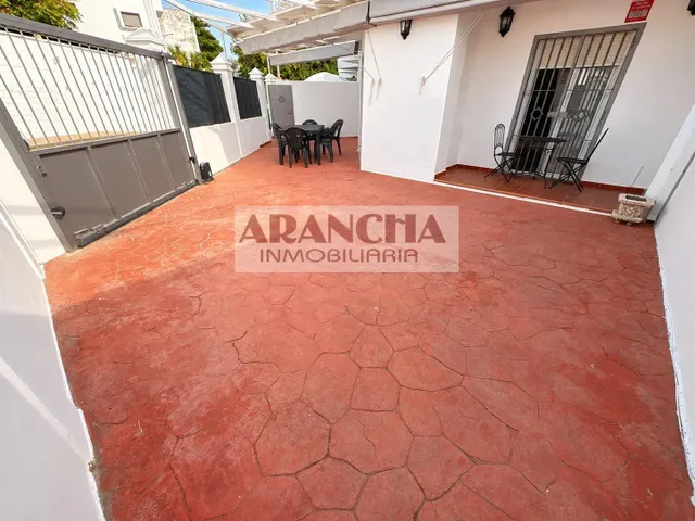 CASA TIPO DÚPLEX CON VISTAS AL MAR — 35