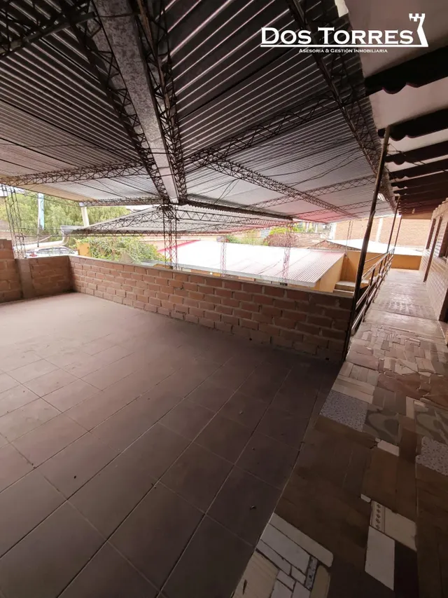 Casa 260m² en venta - Puntiti — 36