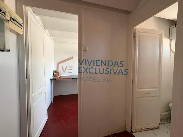 Ático con Terraza Privada de 50 m2: Historia y Potencial en  - foto 3