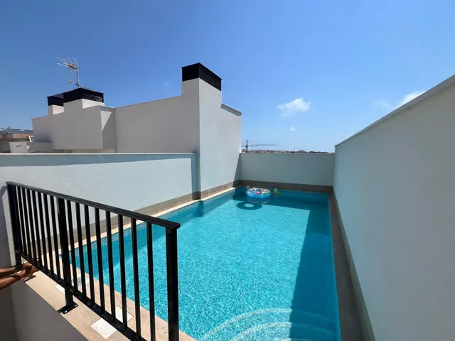 Para estrenar en el centro de Torrevieja, a estrenar! 🏡✨ — 16