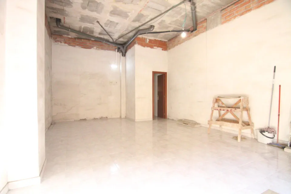 Local comercial de 34 m2 en la zona del Mercadona