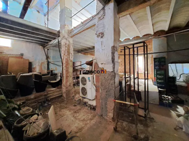 CASA O NEGOCIO.... SITUADO EN PLENO CORAZÓN DE XÀTIVA — 13