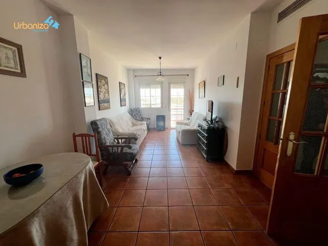 AMPLIO PISO CENTRICO DE 4 habitaciones EN TALAVERA IDEAL INV