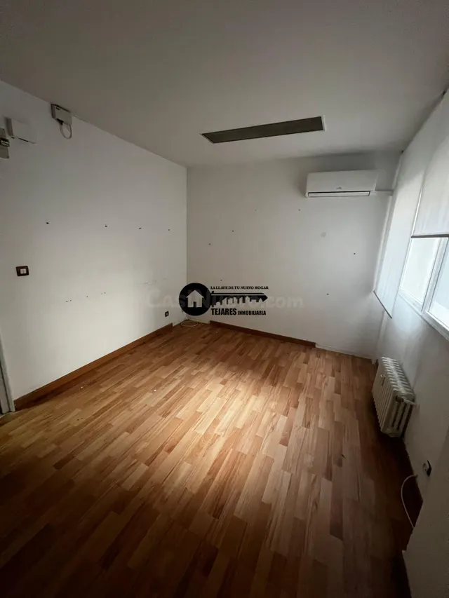 INMOBILIARIA TEJARES VENDE OFICINA EN LA CALLE ROSARIO - foto 2