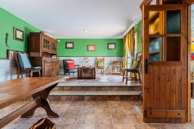 VENTA DE CHALET EN VENTA EN LAS DEHESILLAS — 50