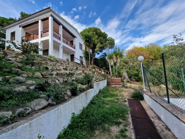 Casa en venta a 3 minutos de la playa y con piscina comunita