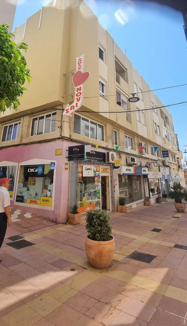 OFICINA CON POSIBILIDAD DE HACER CAMBIO DE USO A VIVIENDA - foto 3