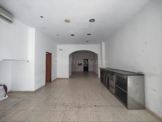 SE ALQUILA LOCAL PLANTA BAJA EN CENTRE VILA — 2