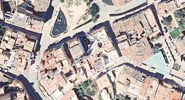 Parcela urbana en el centro de Serra - foto 3