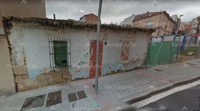 SOLAR  EN VENTA JUNTO AVDA. SALAMANCA — 3