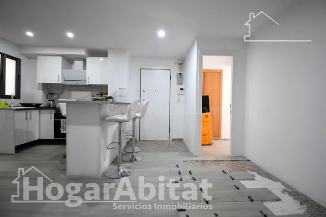 ¡REFORMADO A ESTRENAR! IMPECABLE, AMPLIO Y EXTERIOR CON BALCÓN — 3